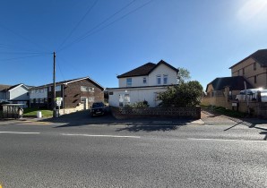 Property for Auction in Sussex & Hampshire - Flat 6 Rostrevor Court, 96 Sandown Road, Sandown, Isle Of Wight, PO36 9JX