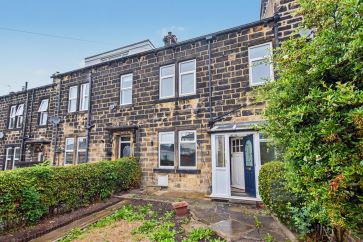 Property for Auction in West Yorkshire - 11 Hawthorn Crescent, Yeadon, Leeds, West Yorkshire LS19 7XL