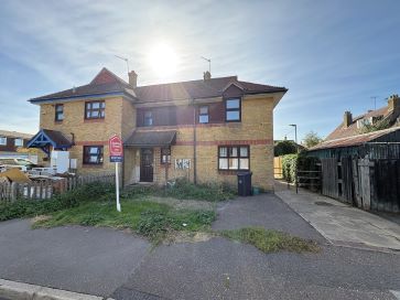 Property for Auction in East Anglia - 2A Fambridge Close, Maldon, Essex CM9 6DJ