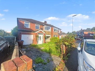 Property for Auction in Manchester - 6 Lilac View Close, Shaw, Oldham, OL2 8QF