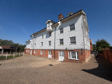 Property for Auction in East Anglia - 18 Rushbrook Mill, Paper Mill Lane, Bramford, Ipswich, Suffolk IP8 4BF