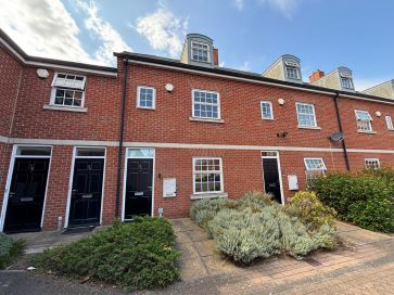 Property for Auction in Lincolnshire - 27 Hamilton Mews, Doncaster DN4 5DL