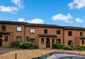 Property for Auction in London - 11 Pauls Court, Pauls Lane, Hoddesdon, Hertfordshire, EN11 8UJ