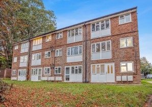 Property for Auction in London - 20 Kimpton Close, Hemel Hempstead, Hertfordshire, HP2 7PN