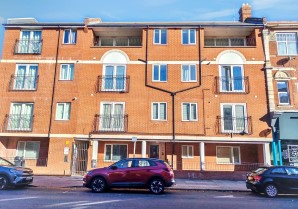 Property for Auction in London - Flat 8 43-45, Elm Grove, Southsea, City of Portsmouth, PO5 1JF