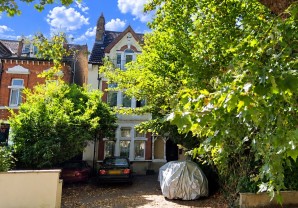 Property for Auction in London - 43A Chiswick High Road, Chiswick, London, W4 2LT